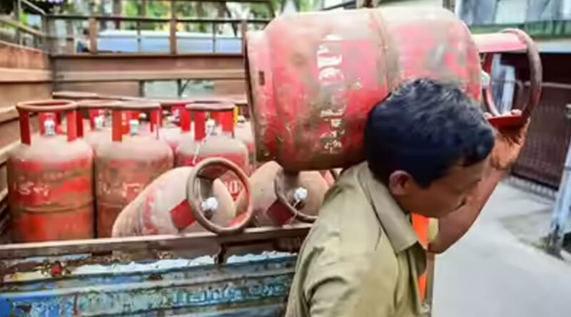 বাণিজ্যিক LPG সিলিন্ডারের দাম কমার খবর