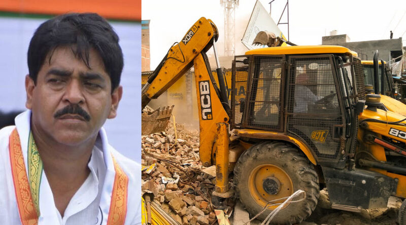 মৌখালিতে অরণ্যের কূলে ক্যাফে ভাঙার প্রশাসনিক অভিযান